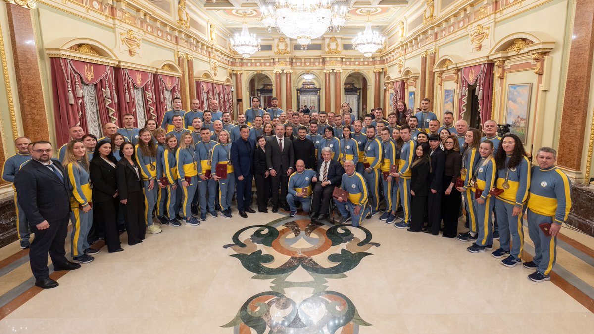 Volodymyr Zelenskyy / Володимир Зеленський tweet media