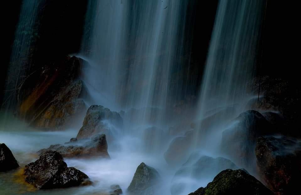 Mwirirwe Muta Emyenda Ya Toro?
Akayera Nseri?