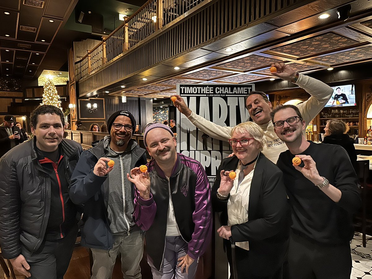 fandads's tweet image. Marty Supreme was legit &amp;amp; captivating! We got to speak with Josh Safdie afterwards &amp;amp; talk about messed up movies we watched as kids. 

It was also great to hang with my @CriticsChicago family! 

@martysupreme @A24 #DreamBig #GeekDads #Fandads @RealChalamet