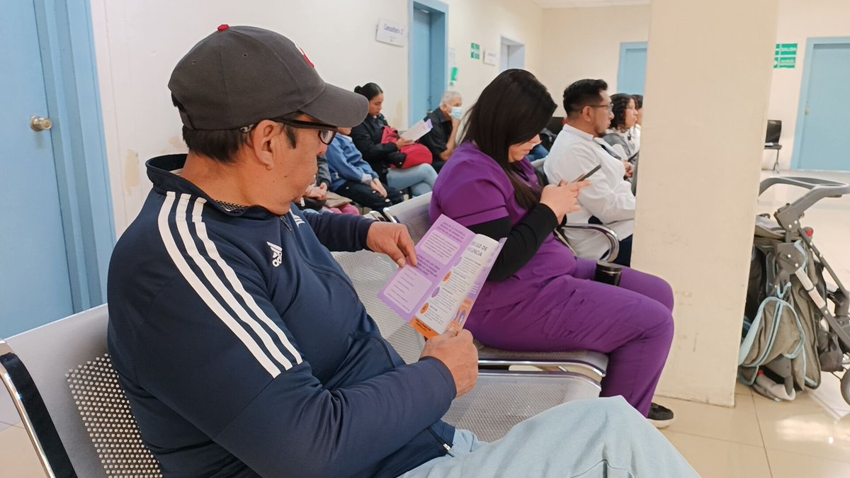 #ElNuevoEcuador | El <a href="/HVCMOficial/">@HVCMOficial🇪🇨</a> con la colaboración de la de la Junta Cantonal de Protección de Derechos, realizó una charla dirigida los usuarios, en la que socializó la ruta de acceso en caso de ser víctima de violencia de género.