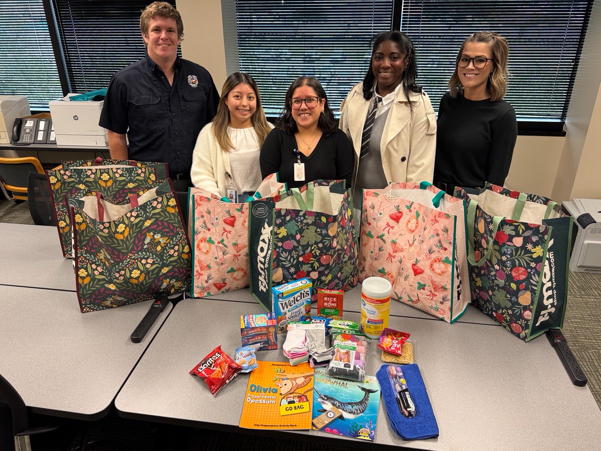 houstontranstar's tweet image. The @ReadyHarris team recently hosted a donation drive at Houston TranStar to support the Houston Area Women’s Center. Houston TranStar is more than a hub for emergency and transportation coordination; it’s a place where community support comes to life!