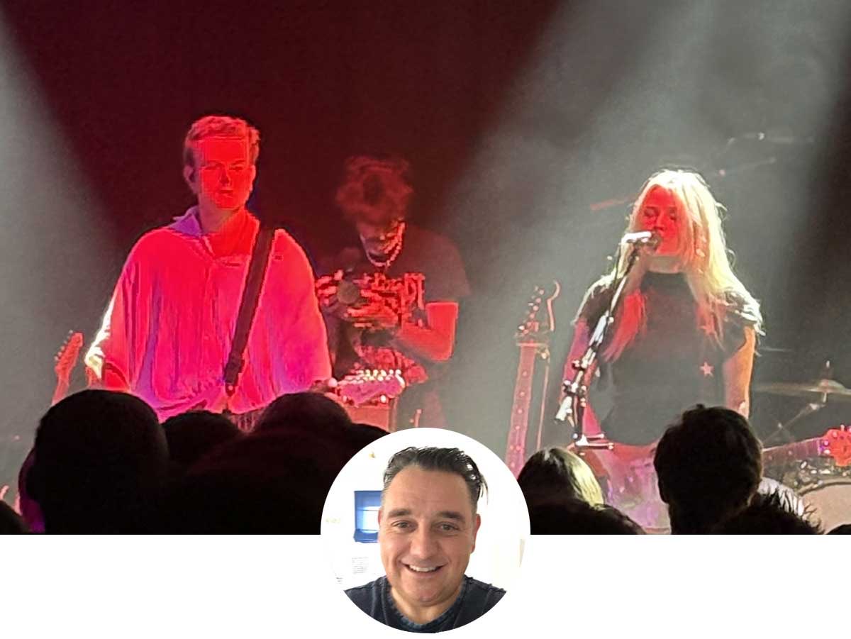 🔥 New <a href="/intocreative/">Into Creative</a> live music review 🔥

🎼 Swim School
🎪 Glasgow QMU
✍️ <a href="/GrantMcKenzie17/">Grant McKenzie</a> 

“And while the band has great stage presence, looks and poise, that would be futile if they didn’t have the songs. And boy do they have the tunes”

intocreative.co.uk/into-live-musi…