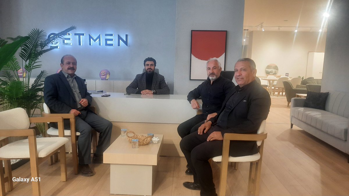 AK.PARTİ MERKEZ İLÇE BAŞKAN YARDIMCIMIZ SN.MESUT DOĞAN BASKANIMIZI, YAŞAR DOĞAN BE ABDULLAH KAYA BAŞKANLARIMLA HAYIRLI OLSUN ZİYARETİNDE BULUNDUK