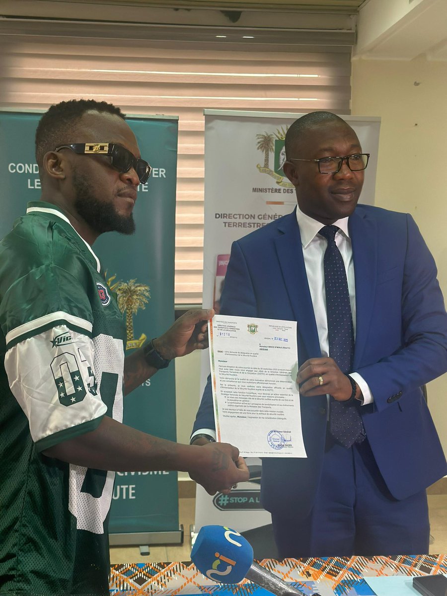LES PROBLÈMES PEUVENT DEVENIR DES OPPORTUNITÉS. IL FAUT JUSTE SAVOIR FAIRE LA TRANSFORMATION.

MERCI AU MINISTRE DES TRANSPORTS M. AMADOU KONÉ POUR LA CONFIANCE
M. OUMAR SACKO DGTTC
M. ASSANE COULIBALY KEITA DE POLICE SECOURS.

N’WOLÉ DESORMAIS
AMBASSADEUR DE LA SÉCURITÉ ROUTIÉRE