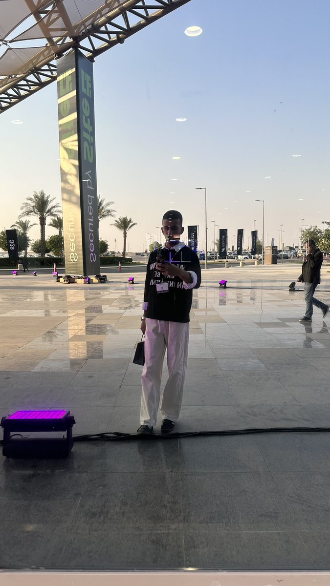 1fvcp's tweet photo. السنه الثاني�� على التوالي🤩
#BlackHatMEA https://t.co/Oini6x4tQt