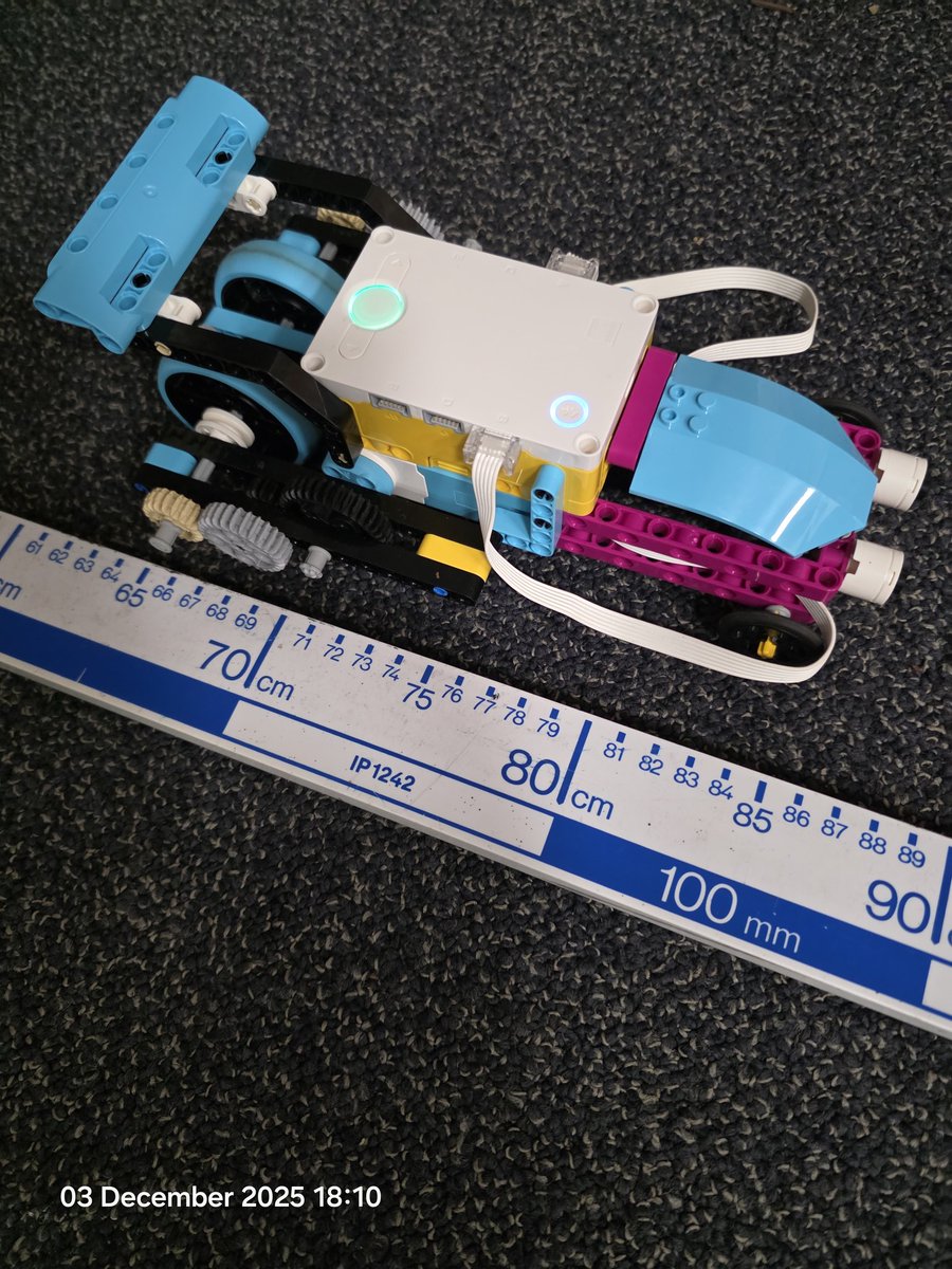 TsuiAllen's tweet image. ...and if one wheel rotation is 85 centimetres then the gear ratio is between 4 and 5...