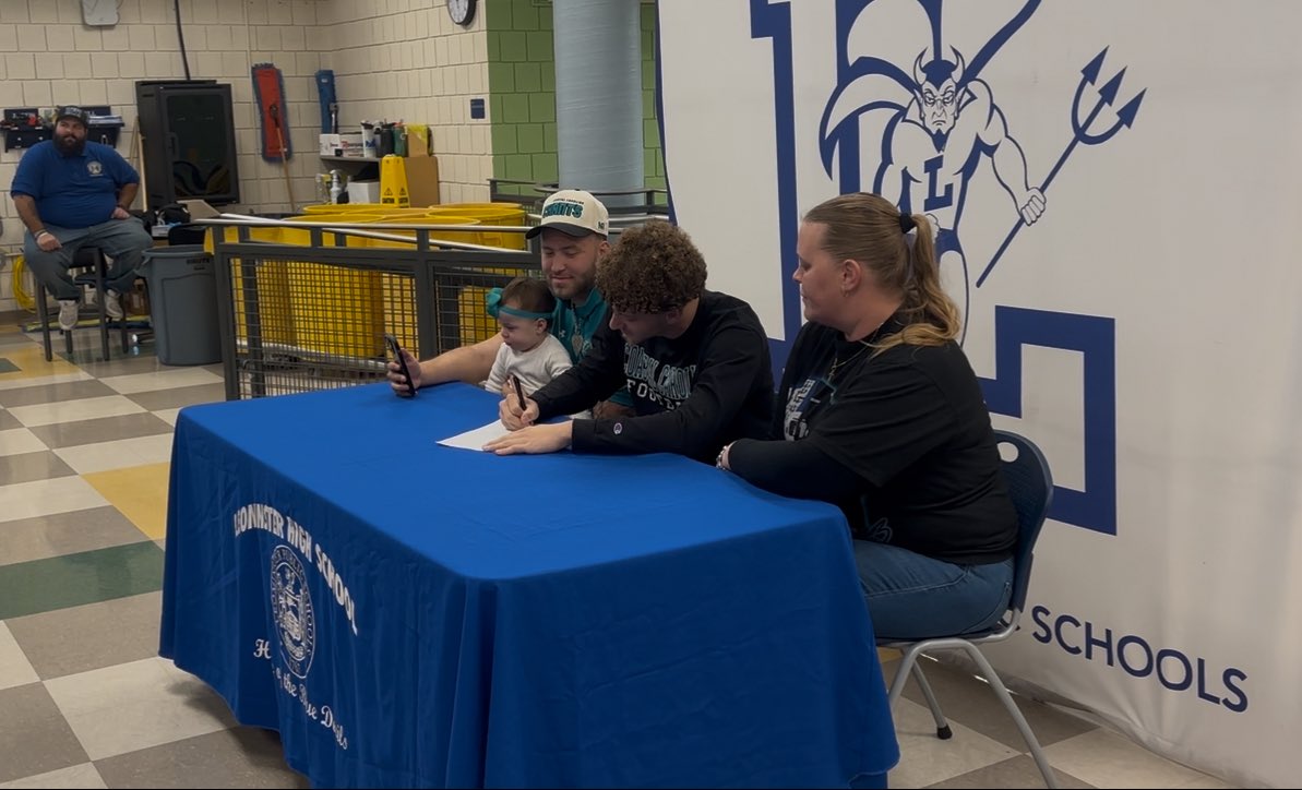 n_mallard's tweet photo. Pen to paper. @OsirisLopez_ makes his commitment to @CoastalFootball official today. https://t.co/2E1nhfopmE