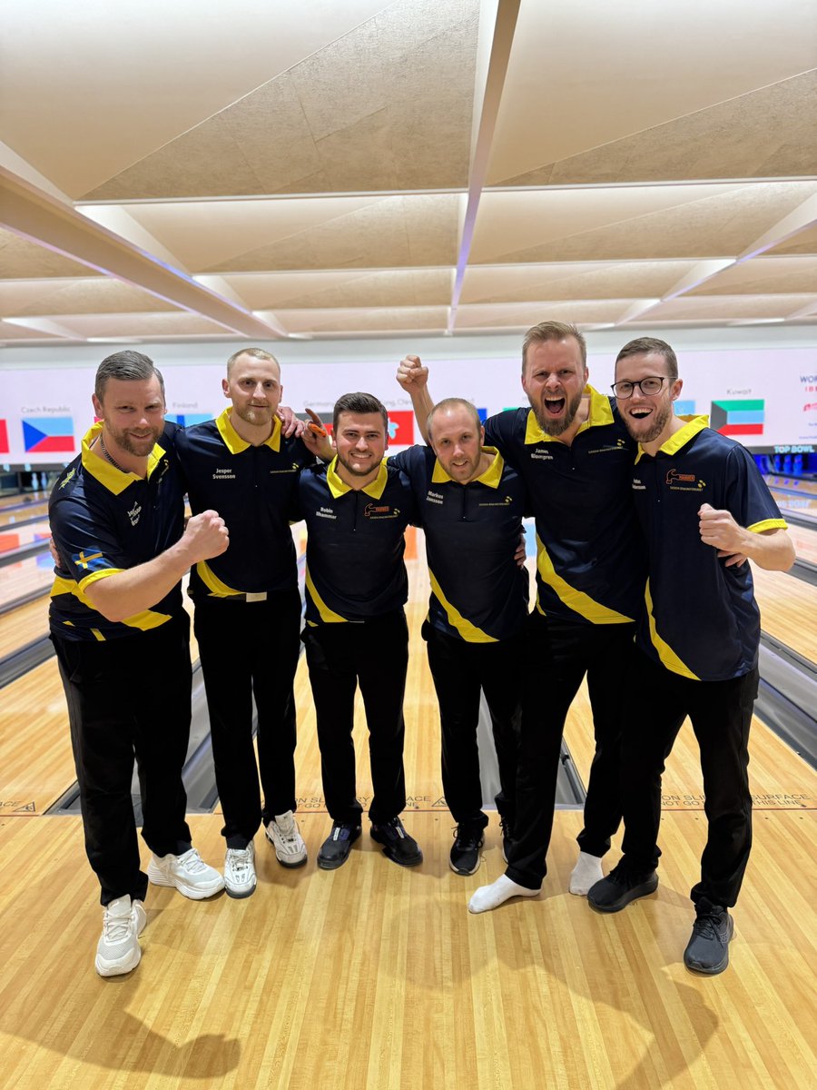 💬 Jag upprepar det jag sa i förrgår. Man ska aldrig ge upp. Så länge det finns en chans så ska man bara köra, säger James Blomgren. 

Läs mer om semifinalplatsen i 5-manna ➡️ swebowl.se/nyheter/nyhete…