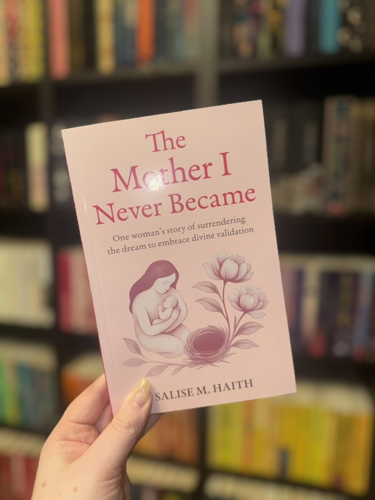 secret_bookblog's tweet image. ✨✨ NEW BOOK-TOUR ✨✨

💔 “You are not less because you are not a mother. You are not alone.”

The Mother I Never Became by Salise M. Haith is a deeply moving memoir about loss, faith, and finding worth beyond motherhood 🌷

Purchase link⬇️
amzn.to/4oVtSfK

👏🏻👏🏼 👏🏽 👏🏾