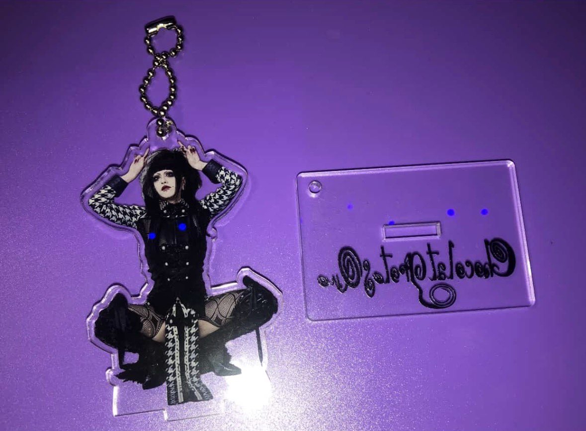 WANT TO TRADE! 貿易

have: jojo✅
want: iT ⭕️

ギャロ × DazzlingBAD 2MAN TOUR
「Chocolat grotesQue」商品
#thegallo #dazzlingBAD