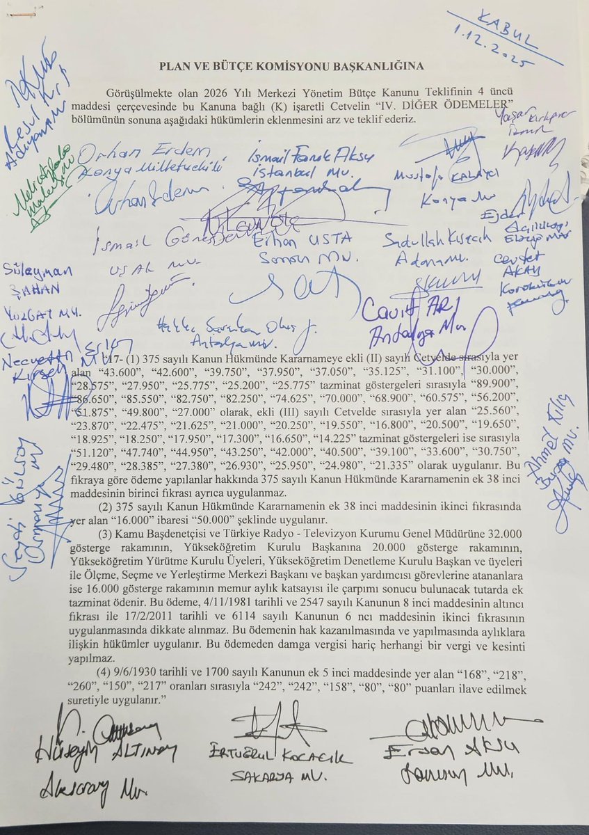 #kabuletmiyoruz
Bu Düzenleme Kamuyu Böler.!
Kamu Çalışanları Arasında Ayrımcılığa Son Verilmelidir!
2026 Yılı Merkezi Yönetim Bütçe Kanunu görüşmeleri kapsamında, 1 Aralık 2025 tarihinde TBMM Plan ve Bütçe Komisyonu’nda; üst düzey kamu yöneticileri ile uzman, denetçi, müfettiş