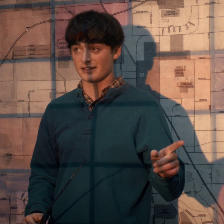 _hellshee_'s tweet image. robin stealing a dead man&apos;s money versus will proposing they use el to scam people in vegas and also kidnap a child. 

be gay do crime