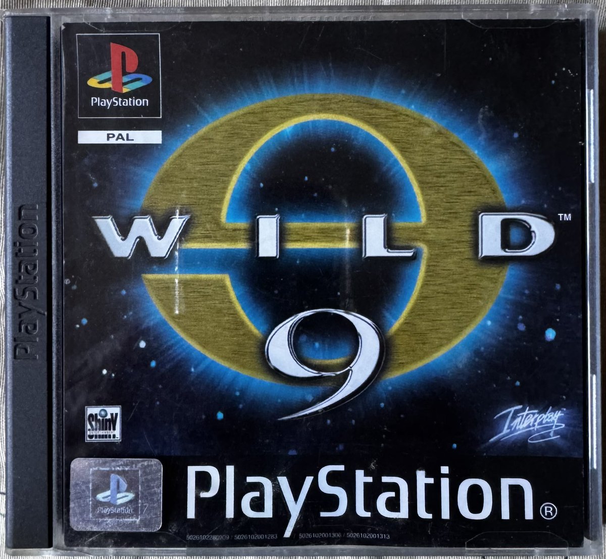Ophilippos1's tweet photo. #RetroGaming Ophil de ma collec #Playstation qui grandit😉 Bienvenue à #Wild9 (1998 #ShinyEntertainment #Interplay)
📀Plateformer 2.5D
🗣️ Par #DavidPerry père de #EarthwormJim et #Aladdin megadrive 
⭐️ Hype :🔥🔥🔥❌❌ sinon go chez @Arunotaku https://t.co/TjAHAE8aoH kif assuré👍 https://t.co/4LlXSWu4FM