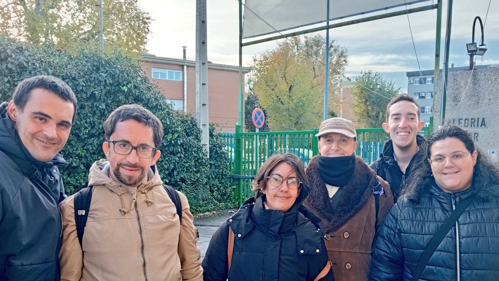 La Mesa de Leganés cierra la jornada del #DiaInternacionalDiscapacidad en la Radio de La Ciudad de los Muchachos.
Una oportunidad única
para compartir nuestros retos, logros y dificultades:
📢
"somos conscientes de que tenemos el Derecho
a tener
los mismos derechos que tu".
✊🏽✊🏼