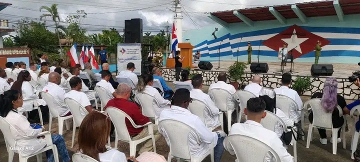 Desde #Maisí, sede del acto provincial por el Día de la Medicina Latinoamericana, trasladamos nuestra felicitación a todo el personal de la salud en este día de celebración y reconocimiento a su humana y altruista labor.
#Guantánamo
#CubaPorLaVida 
#JuntosPodemosMás