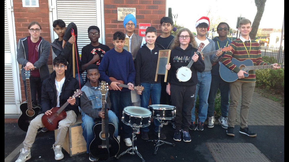 QMGSDT's tweet photo. Delves Court skiffle gig today: The band were superb @qmgs1554 https://t.co/o5giILvIhE