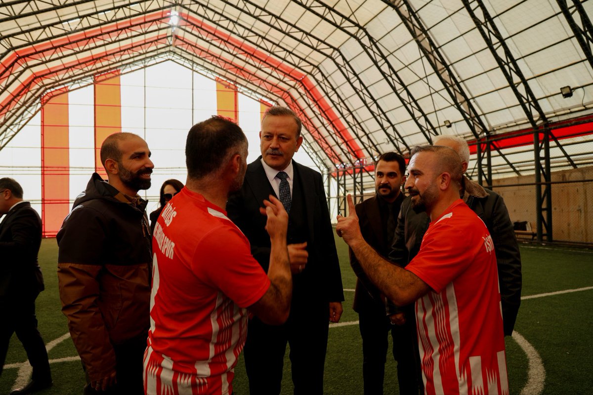 3 Aralık Dünya Engelliler Günü’nde Halı Saha Futbol Turnuvası Düzenlendi

3 Aralık Dünya Engelliler Günü kapsamında Bitlis Eren Üniversitesi (BEÜ) ile Bitlis Sosyal Hizmetler İl Müdürlüğü iş birliğinde düzenlenen Halı Saha Futbol Turnuvası, İl Müdürlüğü Spor Kompleksi’nde yoğun