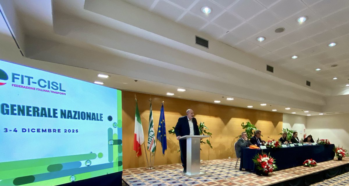 CislNazionale's tweet photo. La Segretaria Generale della #Cisl #DanielaFumarola è oggi a Fiumicino dove interverrà nel corso dei lavori del Consiglio Generale della Fit Cisl. 
@FitCisl 
#CamminoDellaResponsabilità https://t.co/PJjOpzEzVT
