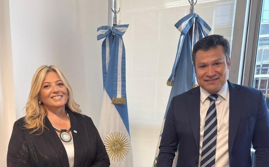 KarinaMaureira tweet media