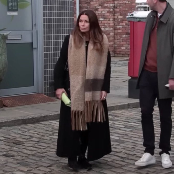 vanitycharity's tweet image. is it ok if i put her in my pocket