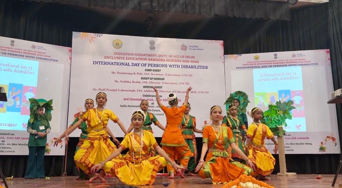 IEB_DoE_GNCTD's tweet photo. Delhi’s students lit up the IIC stage today. A celebration of inclusion, guided by our esteemed guests and driven by children who shine when they’re truly seen. 💛🌈 #InclusionMatters https://t.co/QQl6KSNO3h