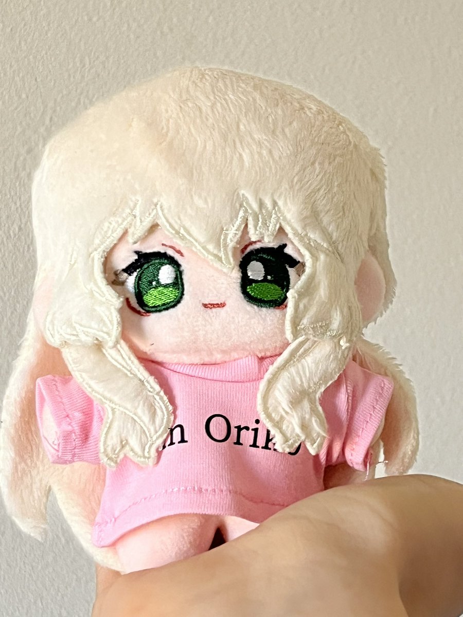 BrickMagica's tweet photo. GATHER ROUND EVERYONE! GATHER ROUND AND GAZE YOUR EYES UPON HER! ORIKO!! ORIKO MIKUNI IN PLUSH FORM!!! ISNT SHE CUTE??? ISNT SHE AMAZING!!????? https://t.co/6hecTd5yJG