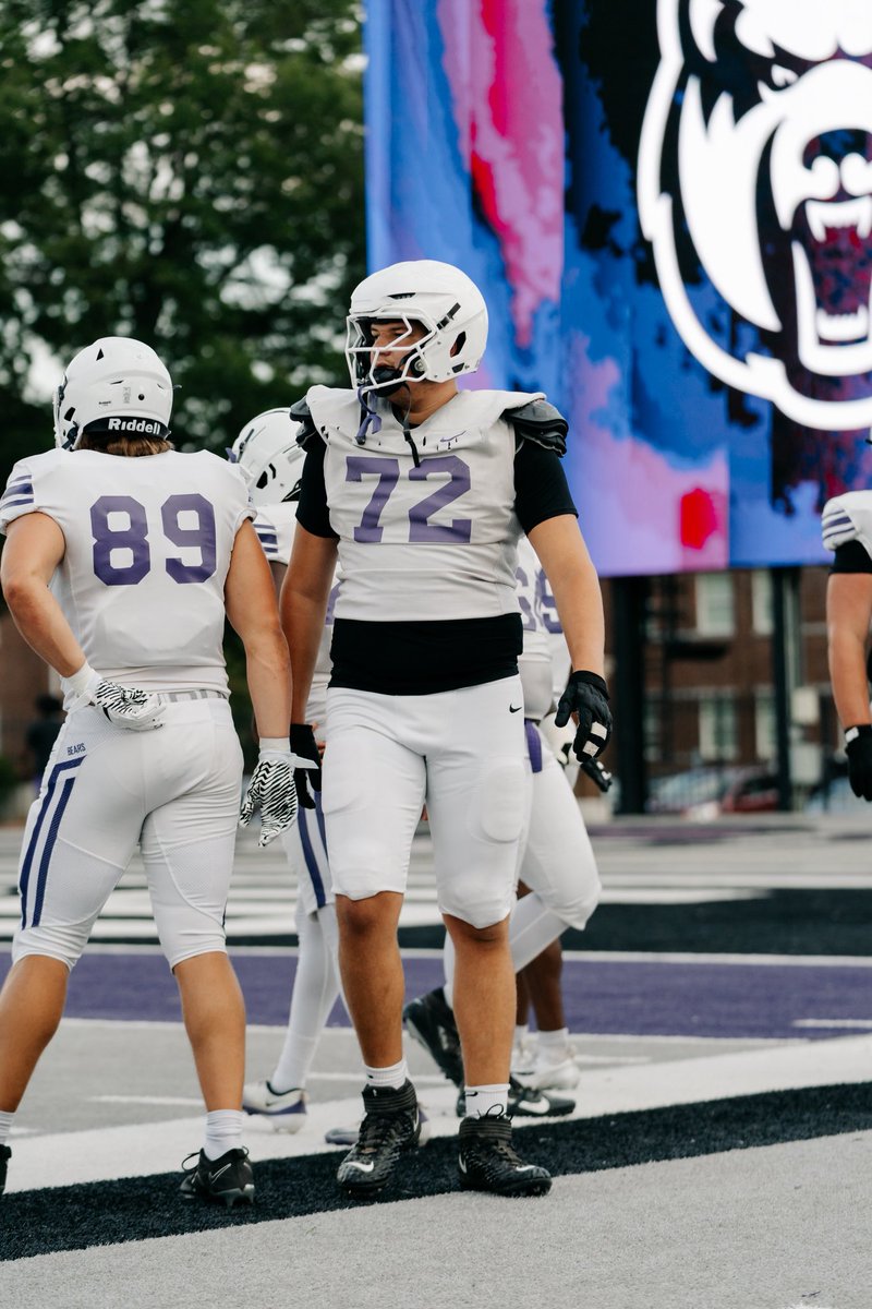 Josh Thomas 6’8 tweet media