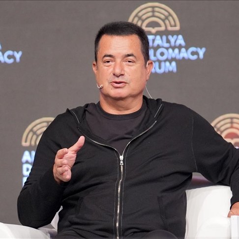 ♦️ Şener Üşümezsoy: Acun bana "Yok Böyle Dans" yarışmasında yer almam için 500.000 dolar teklif etti. 

Ama ben reddettim. Bu sebeple Acun'la aramda kan davası gibi bir durum var.