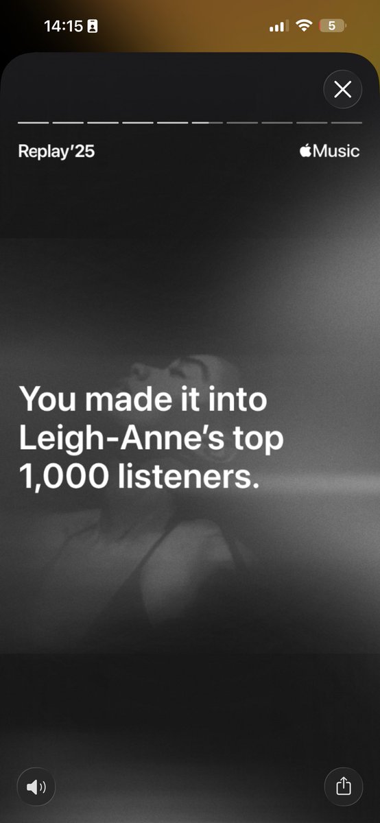 🤏🏼🤏🏼🤏🏼 <a href="/LeighAnneMusic/">Leigh-Anne</a> #applemusicreplay25