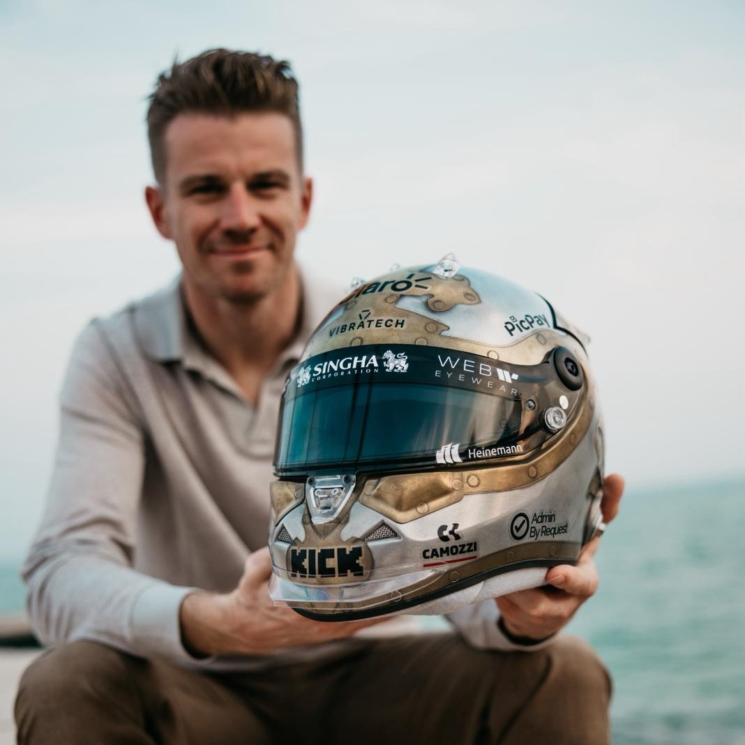 F1's tweet image. A special helmet design for this weekend, celebrating 250 Grands Prix for @HulkHulkenberg! 🎨💪

#F1 #AbuDhabiGP