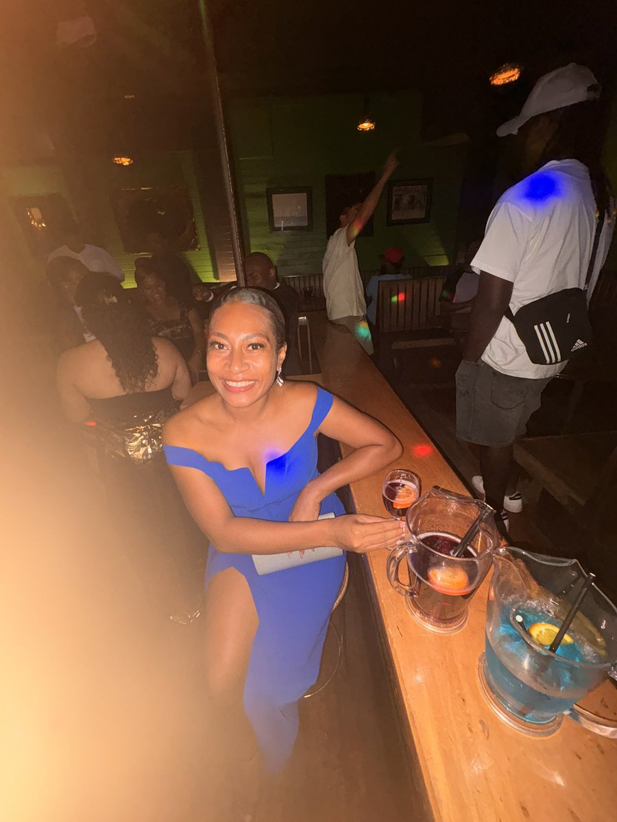 “Blue looks heavenly on you” 
🤏🏽🤏🏽🤏🏽