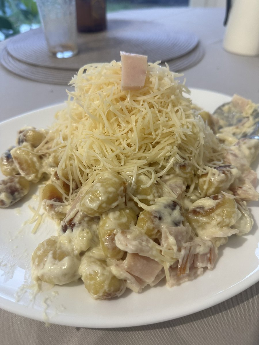 raichuzehef's tweet image. Gnocchi crème fraîche fromage lardon