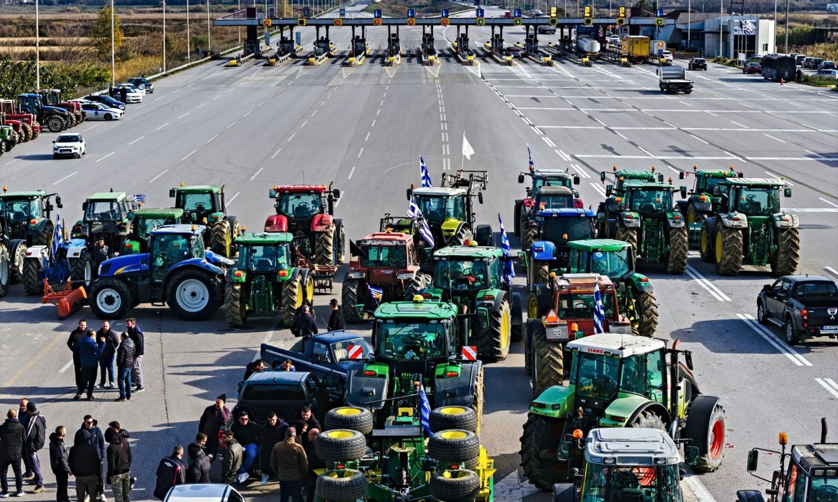 Crusher44173286's tweet image. Μιας και μιλάμε για #ΜΠΛΟΚΑ , να το πάρουμε απ&apos; την αρχή. Θα έπρεπε ν&apos; απαγορευτεί δια παντός και απ&apos; όλους το κλείσιμο των δρόμων. Είτε είσαι αγρότης ή ποδηλάτης ή κατά του Νατο ή για τα εμβόλια ή την Παλαιστίνη ή για όποια άλλη παπαριά σου τη βαρέσει, τους δημόσιους δρόμους δε…