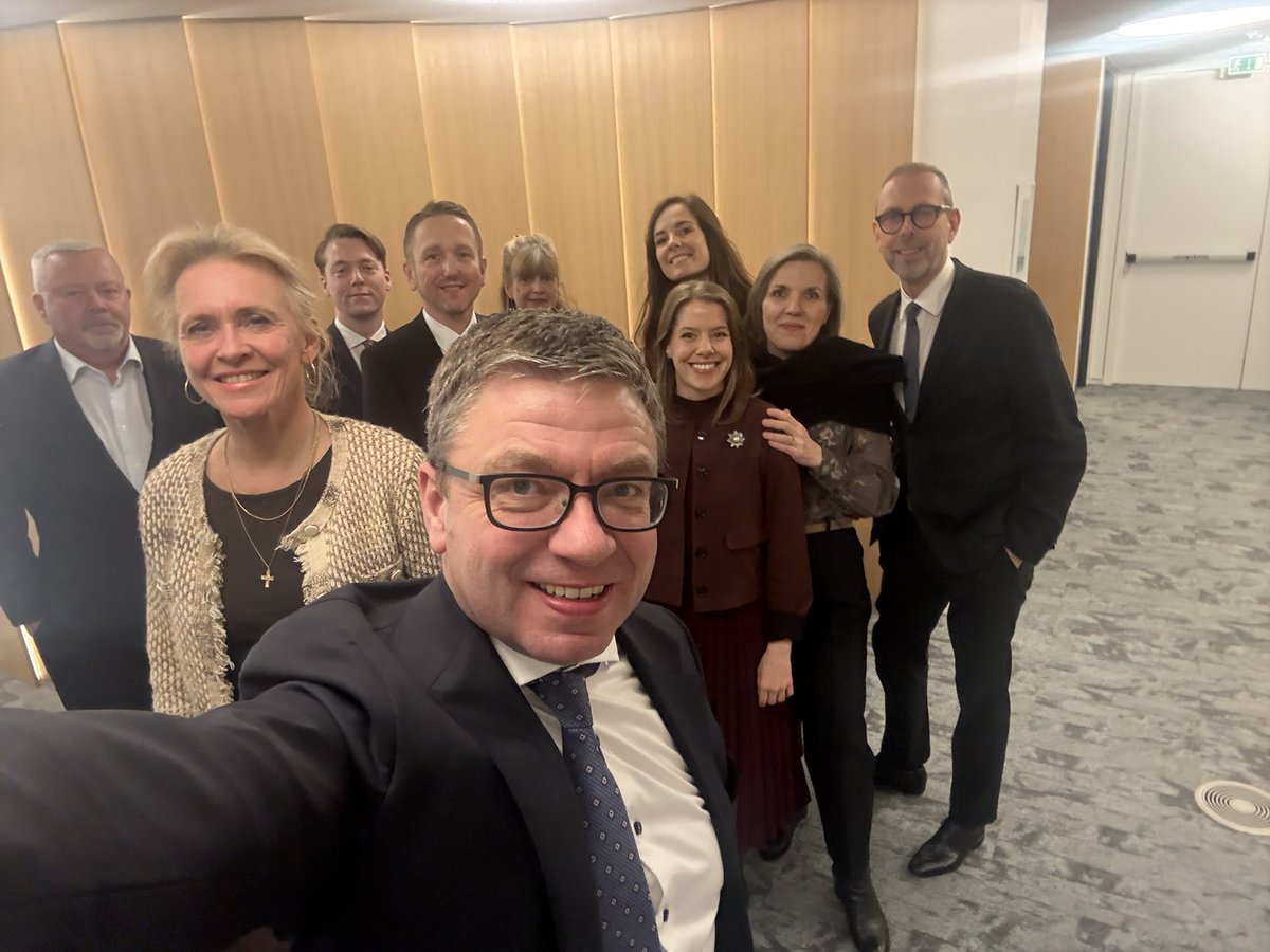 Another fruitful <a href="/NATO/">NATO</a> Foreign Ministerial meeting concluded. Always a pleasure to welcome 🇮🇸FM <a href="/thorgkatrin/">Þorgerður Katrín Gunnarsdóttir</a> and her entourage <a href="/IcelandNATO/">Iceland at NATO 🇮🇸</a>