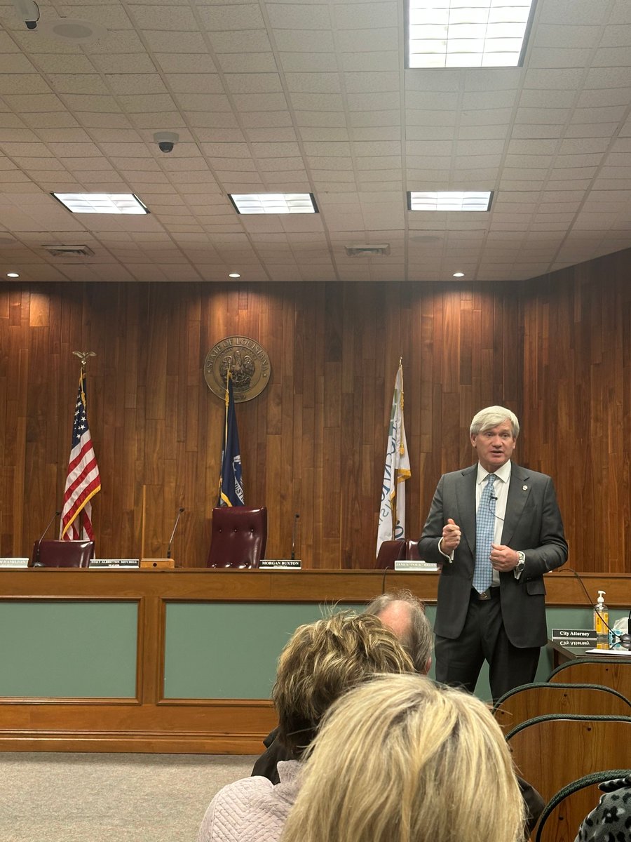 LAInsuranceDept's tweet image. 𝗢𝗻 𝗧𝗵𝗲 𝗥𝗼𝗮𝗱 𝗪𝗶𝘁𝗵 𝗧𝗶𝗺: 𝗡𝗼𝗿𝘁𝗵 𝗟𝗼𝘂𝗶𝘀𝗶𝗮𝗻𝗮 𝗗𝗮𝘆! 
Tuesday was a packed day for Commissioner Temple. He hit I-20 for a tour of North Louisiana, 𝗺𝗲𝗲𝘁𝗶𝗻𝗴 𝘄𝗶𝘁𝗵 𝗹𝗼𝗰𝗮𝗹 𝗹𝗲𝗮𝗱𝗲𝗿𝘀 𝗮𝗻𝗱 𝗸𝗲𝗲𝗽𝗶𝗻𝗴 𝘁𝗵𝗲 𝗰𝗼𝗻𝘃𝗲𝗿𝘀𝗮𝘁𝗶𝗼𝗻…