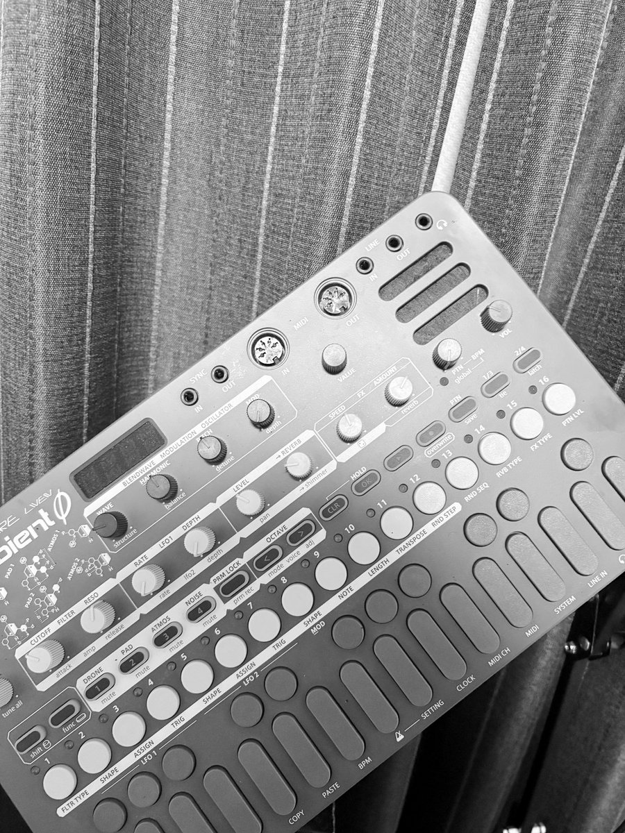 久しぶりに触ったら結構良かったAmbientØ

evokeも欲しい。