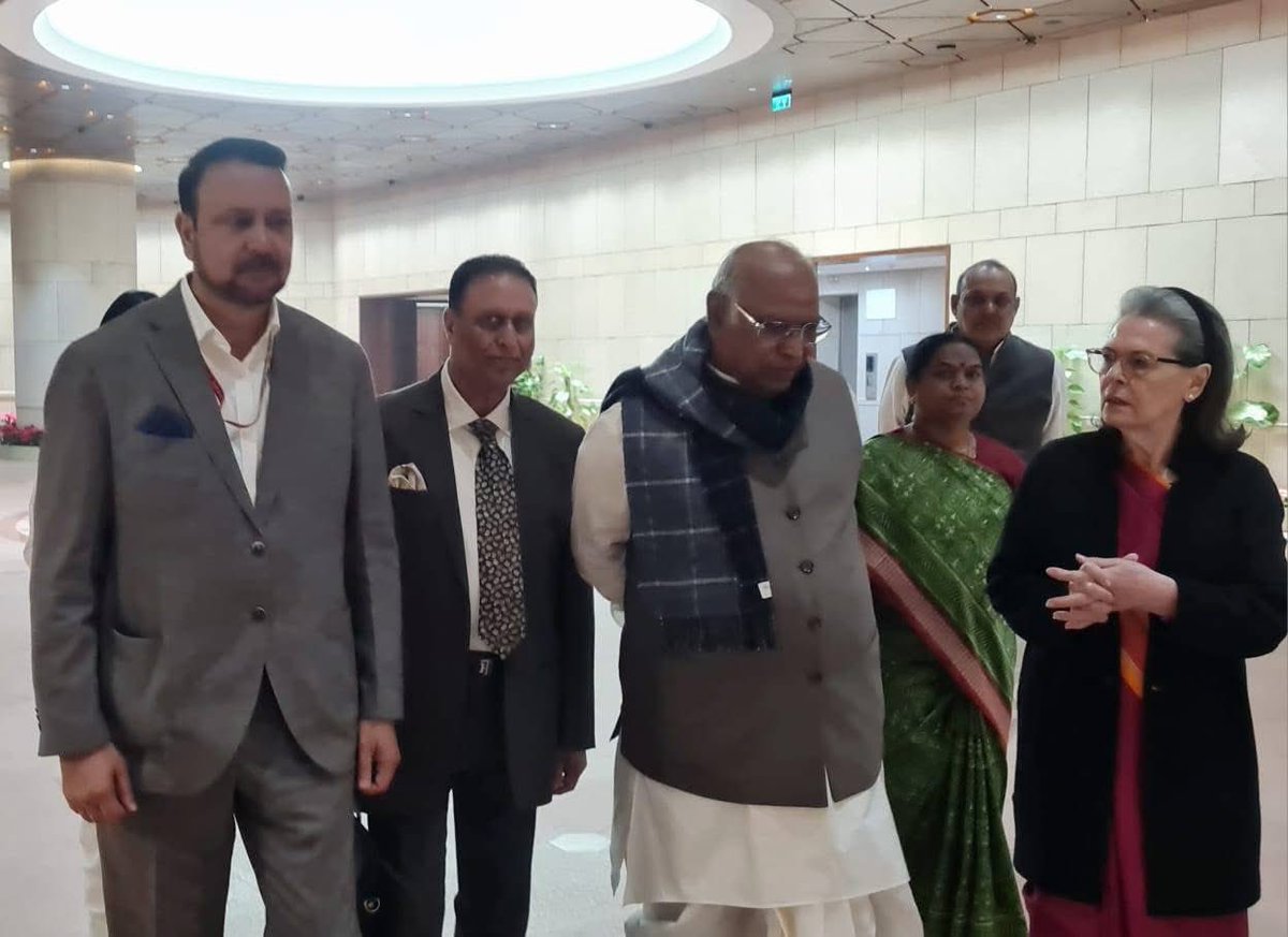 KichlooSajjad's tweet photo. “Engaged in a profoundly edifying interaction with Congress Chairperson Smt. Sonia Gandhi Ji and Congress President Shri Mallikarjun Kharge Ji today. Deeply indebted for their sagacious counsel and invaluable insights.”
@JKNC_ https://t.co/dpF2RqwV3q