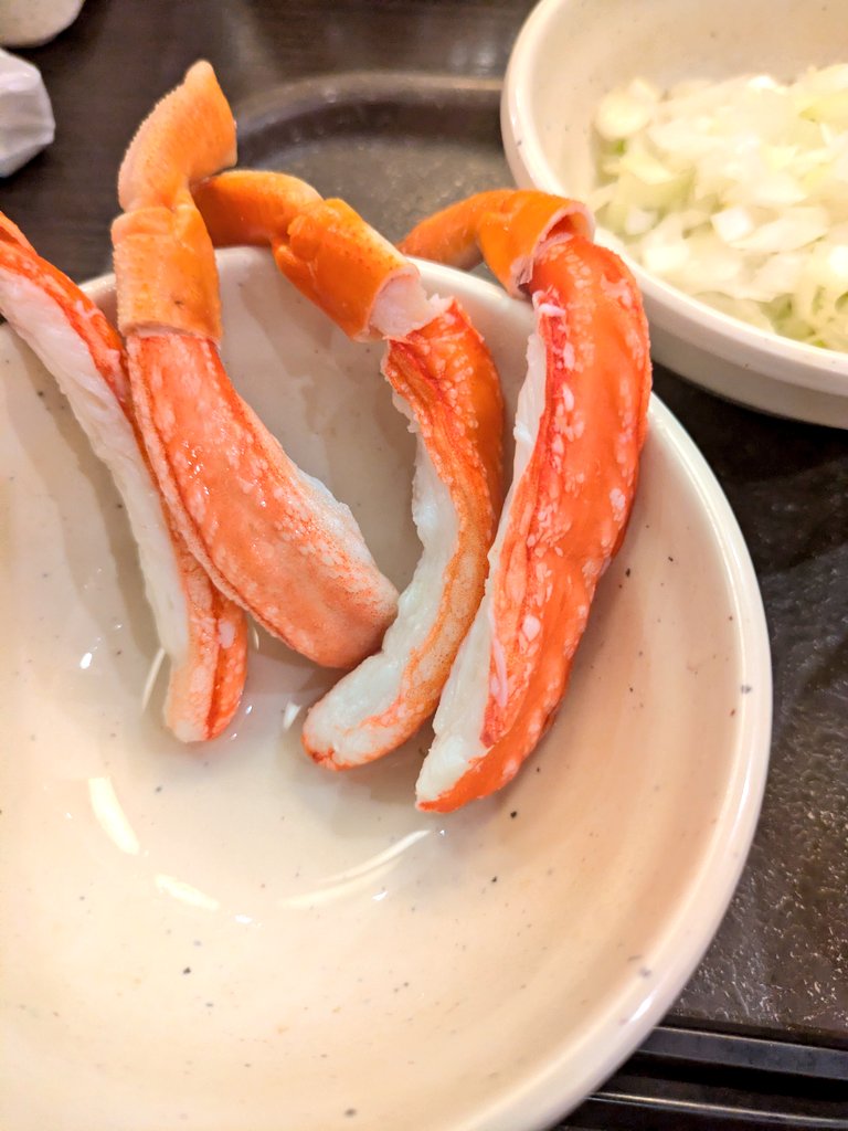 celica0630's tweet photo. しゃぶ葉勝田店
国産牛＆生本ずわいがに食べ放題🦀
今年もこの季節がやってきました✨
去年よりだいぶ値上���りしてますが、年に一度のお祭り企画ですからね
殻が剥いてあって食べやすいからどんどん食べられる✨
ごちそうさまでした🙏

#しゃぶ葉
#生本ずわいがに食べ放題 https://t.co/atR2fsNNMW