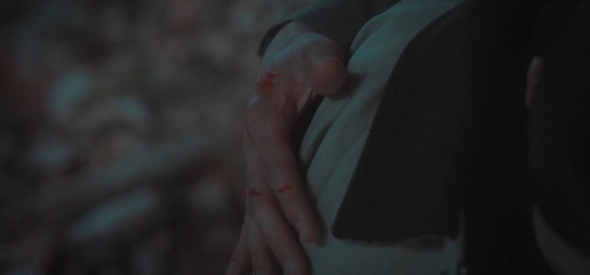 leedoohyuns's tweet photo. tenderness displayed through hands gotta be my favourite genre
#dynamitekiss #dynamitekissep7 https://t.co/bLKO1d7zuQ