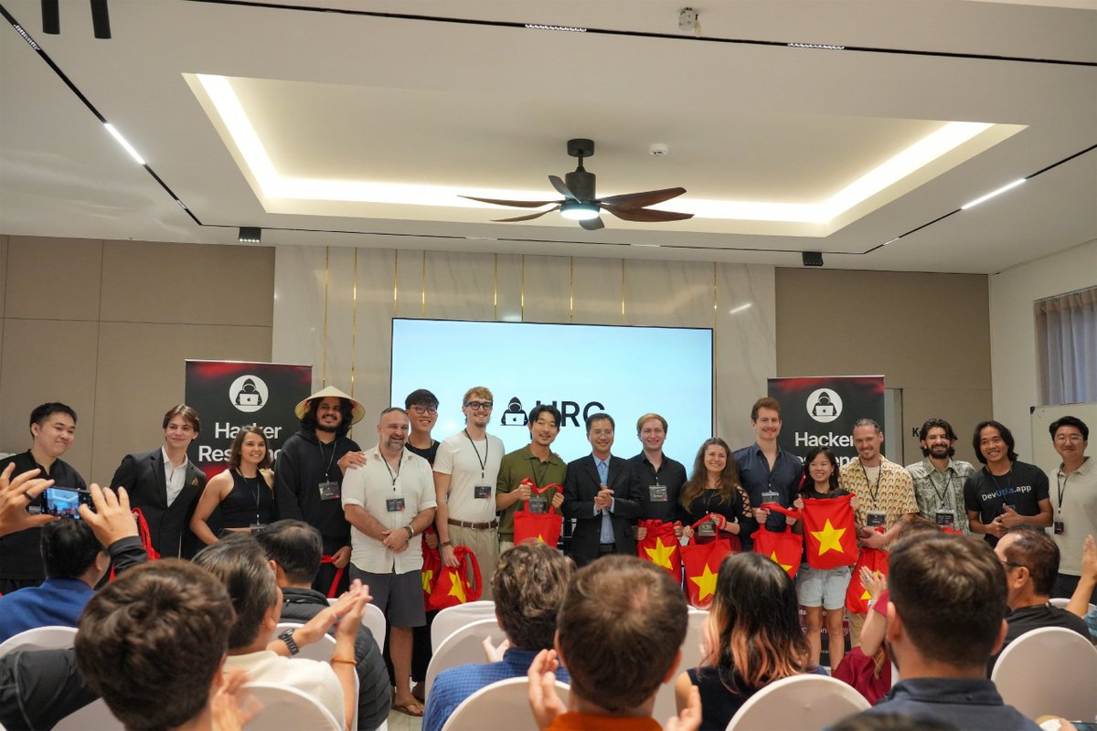 ¡Nuestro primer DEMO DAY de Hacker Residency fue un gran éxito!
Esto es lo que todos construyeron 🧵