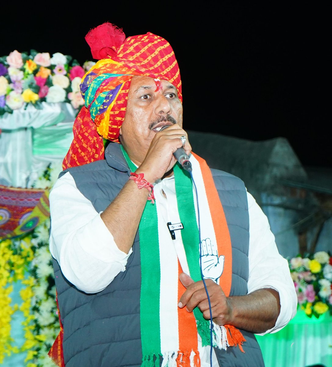 LutyensMediaIN's tweet image. गुजरात कांग्रेस की जन आक्रोश यात्रा।