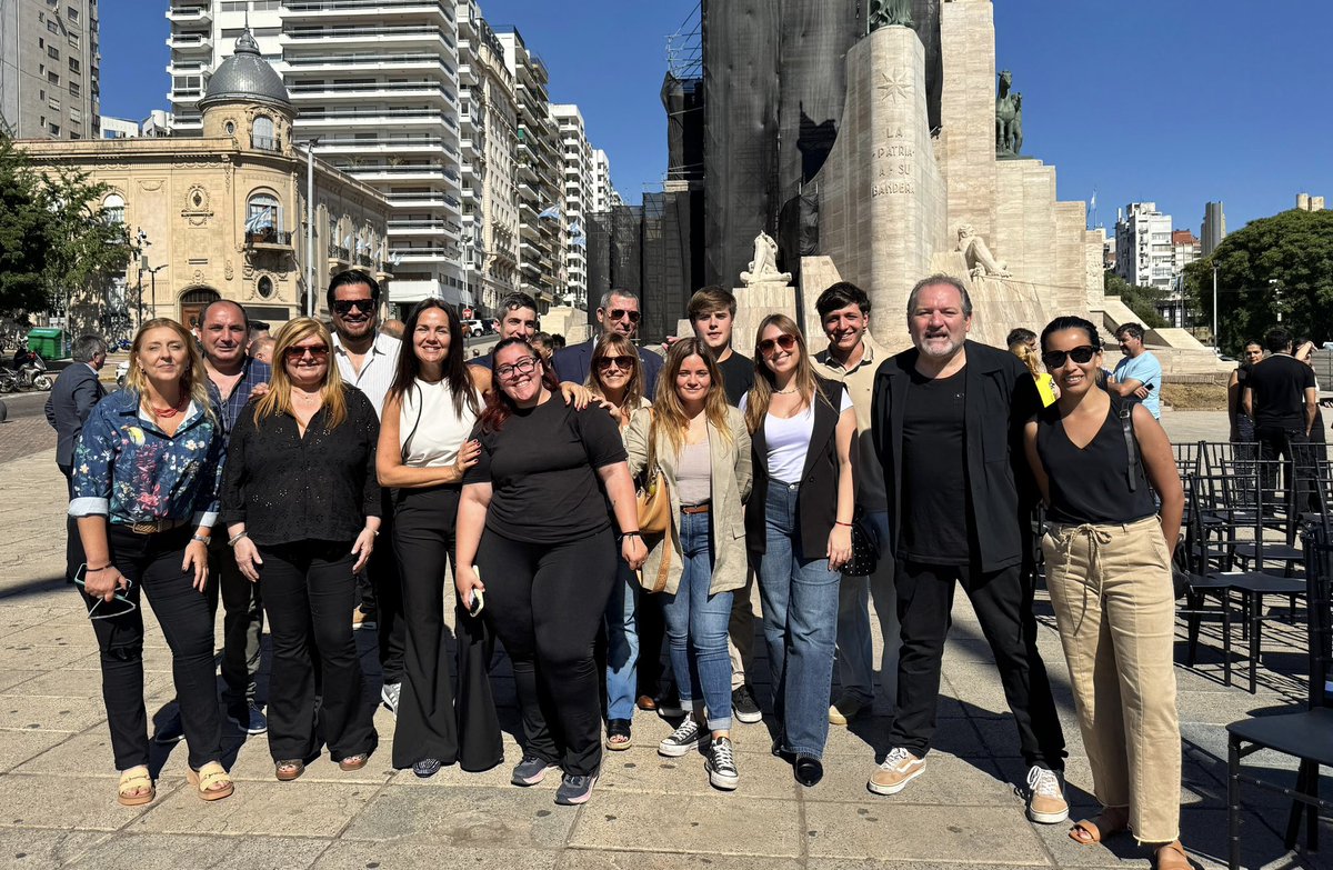 _charlycardozo's tweet image. #ROSARIO CIUDAD AUTONOMA

Con la promulgación de la ordenanza de declaración de la #autonomia de la ciudad comienza una nueva etapa en nuestra historia institucional, con temas de aplicación inmediata y otros que se debatirán en la Convención Estatuyente de 2027
