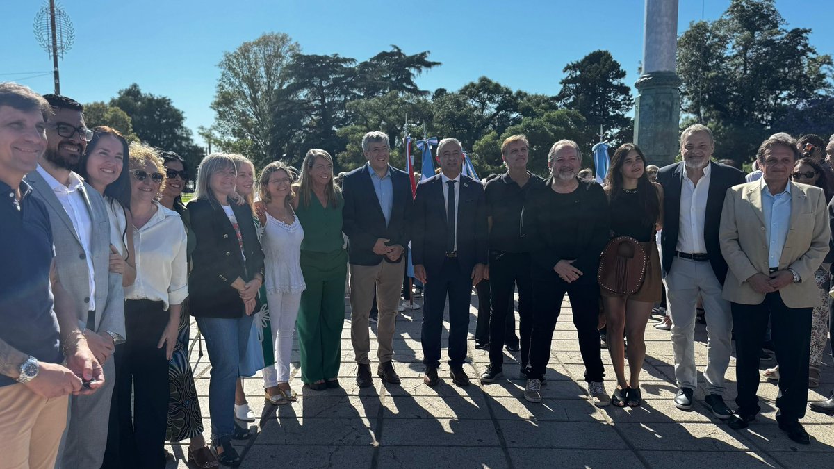 _charlycardozo's tweet image. #ROSARIO CIUDAD AUTONOMA

Con la promulgación de la ordenanza de declaración de la #autonomia de la ciudad comienza una nueva etapa en nuestra historia institucional, con temas de aplicación inmediata y otros que se debatirán en la Convención Estatuyente de 2027