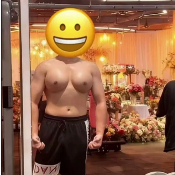 jpeg_goblin's tweet photo. This post has gone crazy viral with 20Mill views in the last 24 hours!
Sydney sweeney move aside, theres a new viral rack....
BUT ITS A DUDE.
Those are some Masculine Milkers
Og post:

https://t.co/nLsBeZ9Fia https://t.co/bY3sHjfSLX
