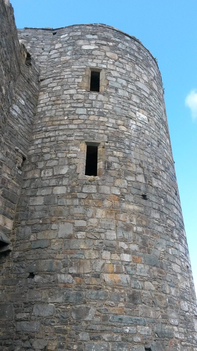 clairew12073357's tweet image. #AlphabetChallenge #WeekWforWindows Old Windows  X