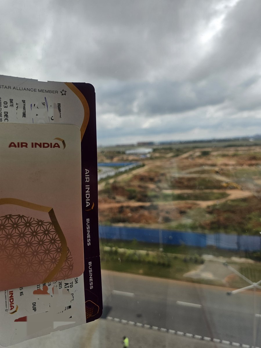 the_dream_saver's tweet image. Okay #AvGeek and #CCGeek fam, the best way to use upgrade vouchers from the Vistara Credit Card days is to book an economy flight on a 787 or 777 (if that model is available on your route).

Most of these flights don't have a premium economy section yet and you get upgraded