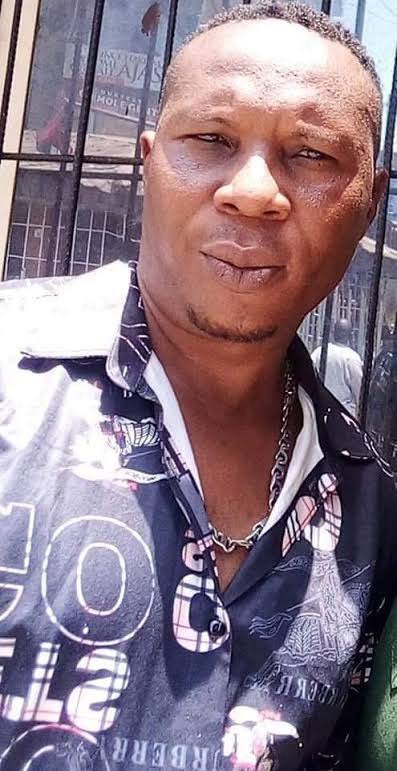 Ogbenitom's tweet image. Dem run you street and you&apos;re allowed to pick just one of these 3 guys to go back there and show them real craze .

Who are you picking?

A. Baraka
B. Eko 
C. Omo Banke
D. Kelvin