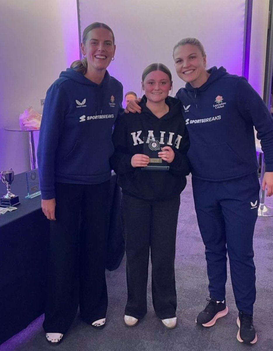 Huge congratulations to Amelia Buckley who won Lancashire U15 Player of the Year award at the CAG 2026 presentation last night at Emirates Old Trafford.

Everyone at Ramsbottom are very proud 💚💛