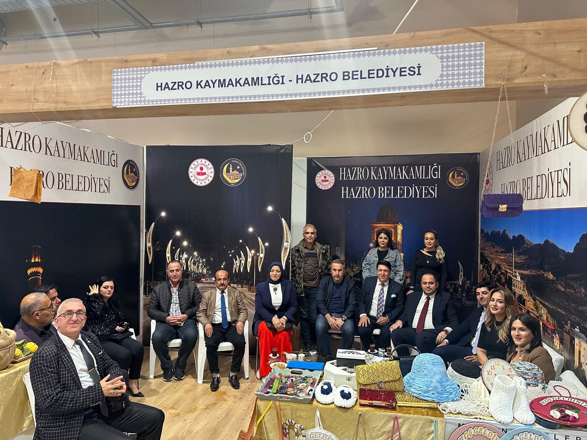 Genel Başkanımız Fuat Bodur, Genel Başkan Vekilimiz Ahmet Çalbay ve yönetim kurulu üyelerimizle birlikte Diyarbakır Tanıtım Günleri’ne katıldık.
Misafirperverliği ve katkıları için DİTAV İstanbul Şube Başkanı Av. Aydoğan Ahiakın’a teşekkür ederiz.
 Herkese gönülden teşekkürler.