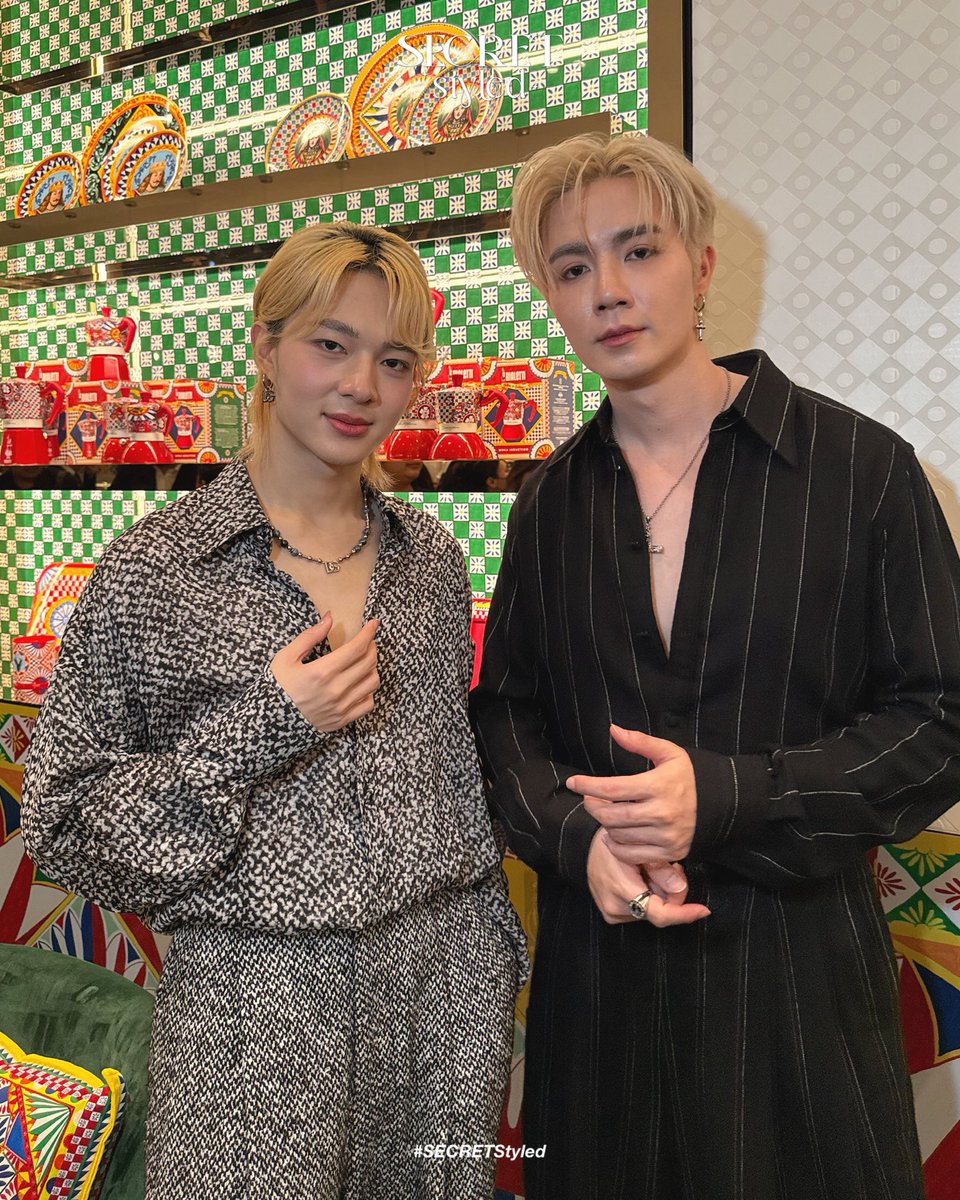 SECRET_Styled's tweet image. #DolceGabbanaxJimmySea
#DolceGabbanaxNamtanFilm
#DGCaffexZeeNuNew
#DolceGabbanaxEmiBonnie
#jimmyyjp #sea_tawinan
#NamtanTipnaree #filmracha
#emiamily #beonnnie 
#ZeePruk #NuNew #ZeeNuNew

ใจละลาย!! แชะภาพส่งต่อความสวยหล่อของเหล่าดาราที่มาร่วมงาน The Opening of The New DG Caffé in…